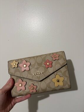 Coach Signature Floral Appliqué Wallet Clutch in Khaki